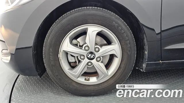 Hyundai Avante — фото 4