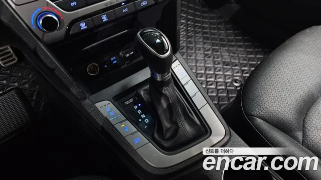 Hyundai Avante — фото 8