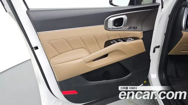 Kia Sorento — фото 24