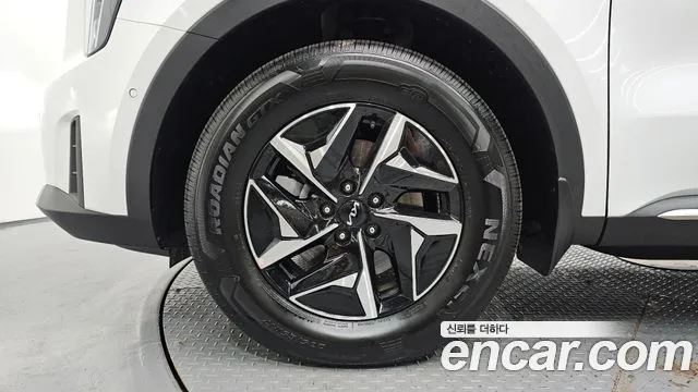 Kia Sorento — фото 5