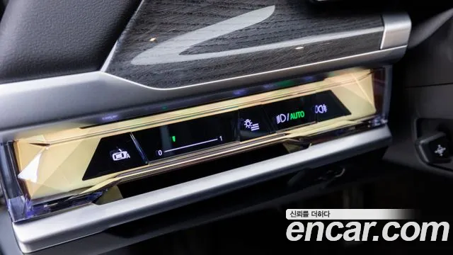 BMW 7-Series — фото 14