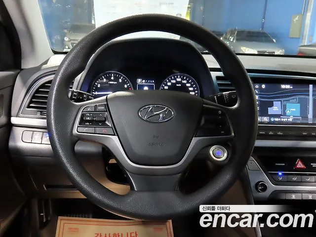 Hyundai Avante — фото 18