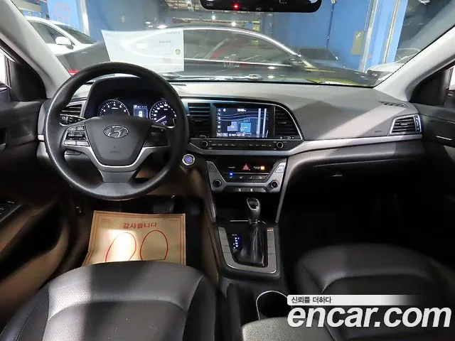 Hyundai Avante — фото 19