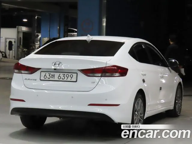 Hyundai Avante — фото 3