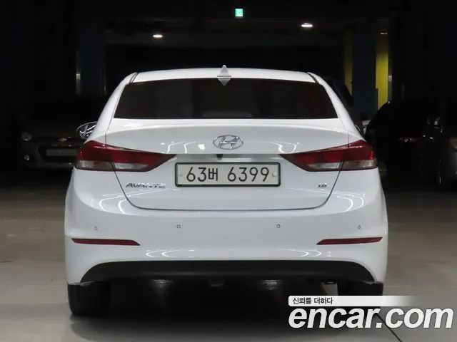 Hyundai Avante — фото 4