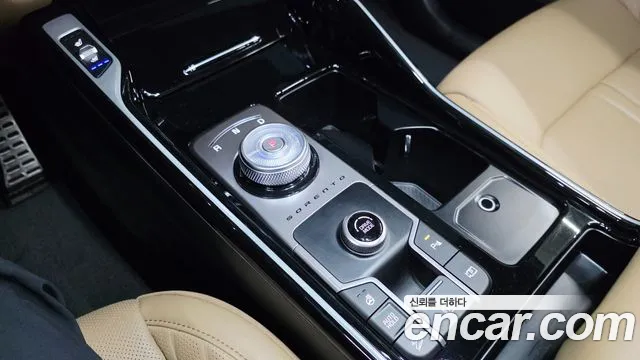 Kia Sorento — фото 16