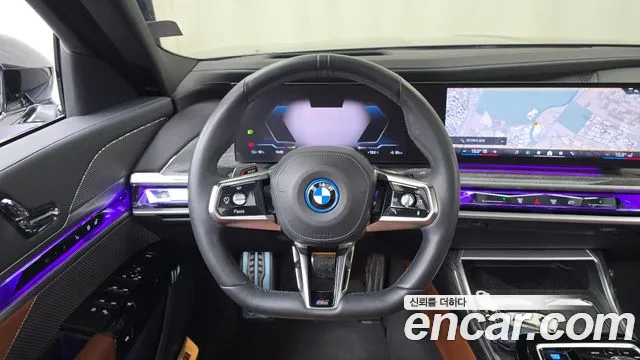 BMW i7 — фото 13