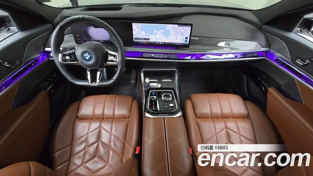 BMW i7 — фото 7