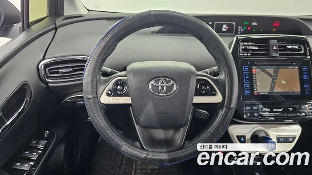 Toyota Prius — фото 16