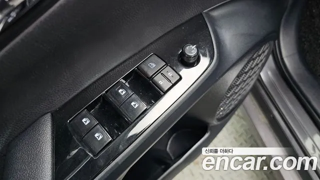 Toyota Prius — фото 20