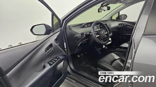 Toyota Prius — фото 10