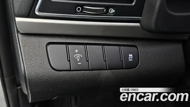 Hyundai Avante — фото 19