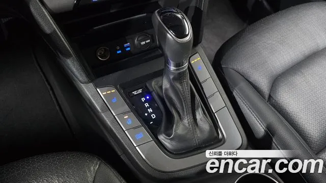 Hyundai Avante — фото 9