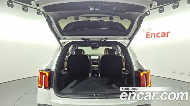 Kia Sorento — фото 17