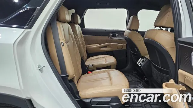 Kia Sorento — фото 18