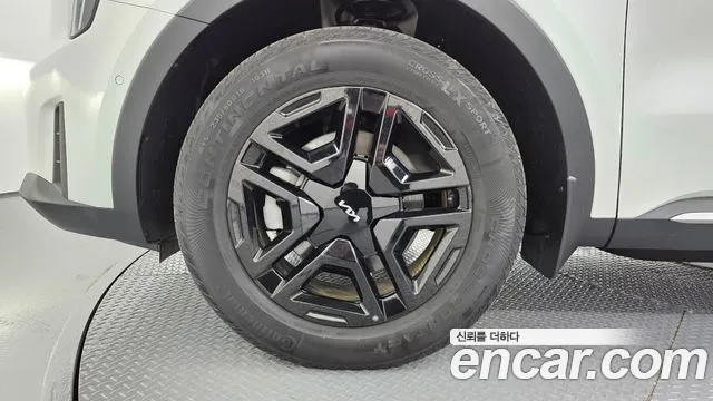 Kia Sorento — фото 5