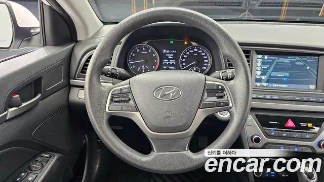 Hyundai Avante — фото 13