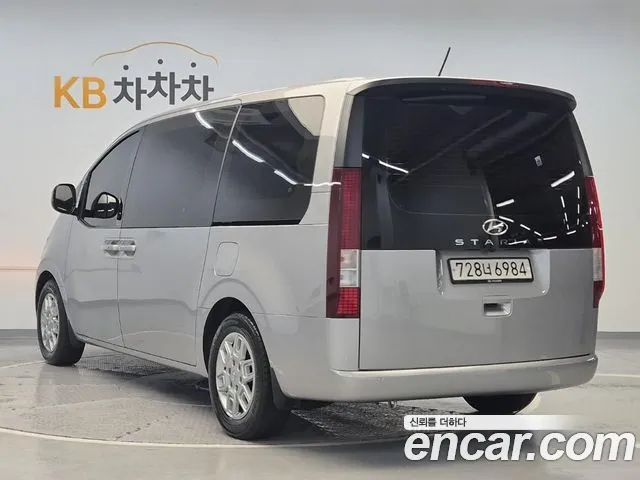 Hyundai Staria — фото 2