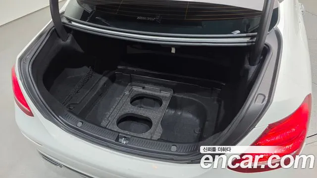 Mercedes-Benz E-Class — фото 32