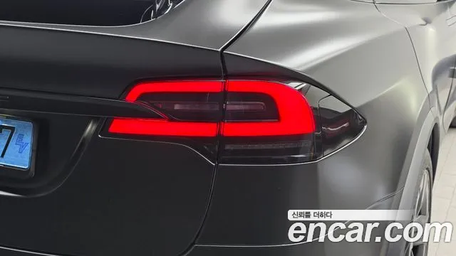 Tesla Model X — фото 23