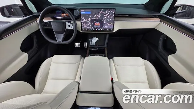 Tesla Model X — фото 7