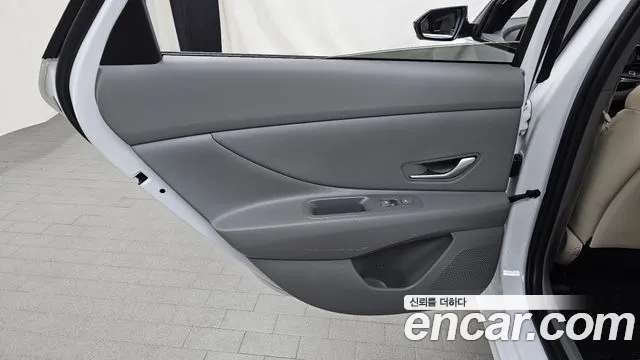 Hyundai Avante — фото 25