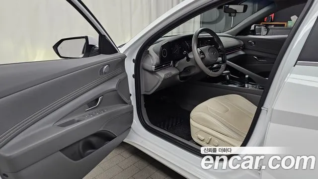 Hyundai Avante — фото 9
