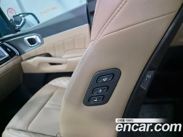 Kia Sorento — фото 16