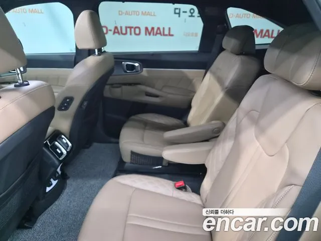 Kia Sorento — фото 17