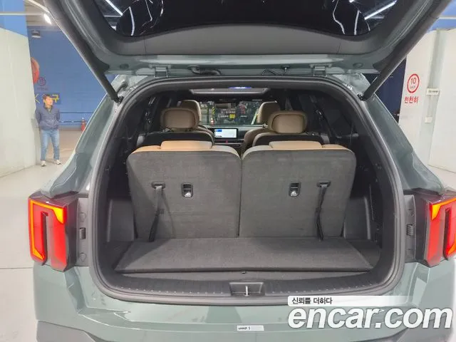 Kia Sorento — фото 6