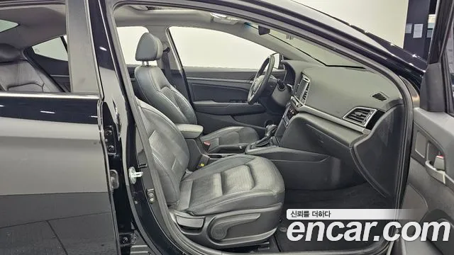 Hyundai Avante — фото 11