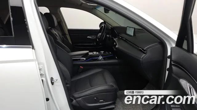 Genesis GV70 — фото 26