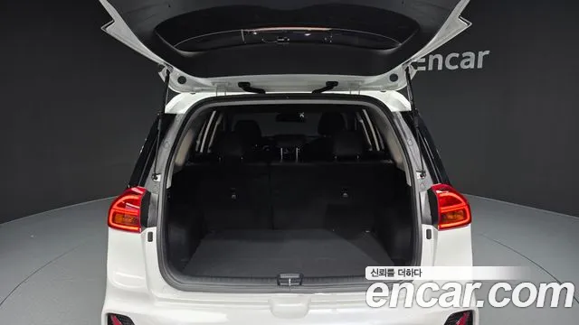 Kia Niro — фото 19