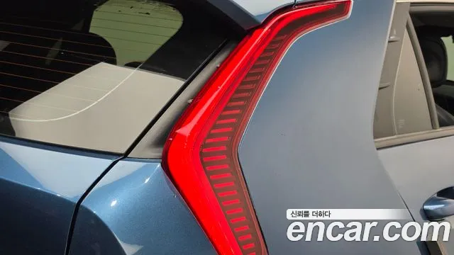 Kia Niro — фото 23