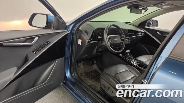 Kia Niro — фото 10