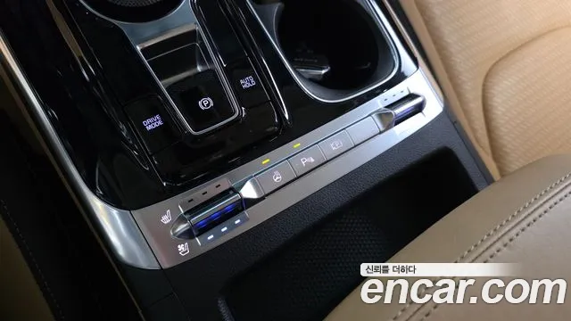 Kia Carnival — фото 16