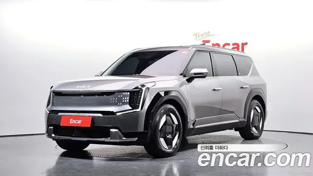 Kia EV9 — фото 1