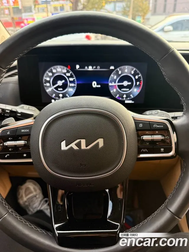 Kia Carnival — фото 10
