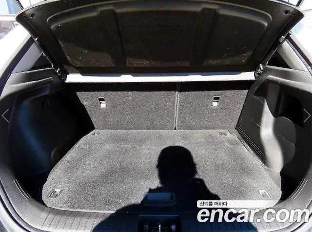 Hyundai Kona — фото 17