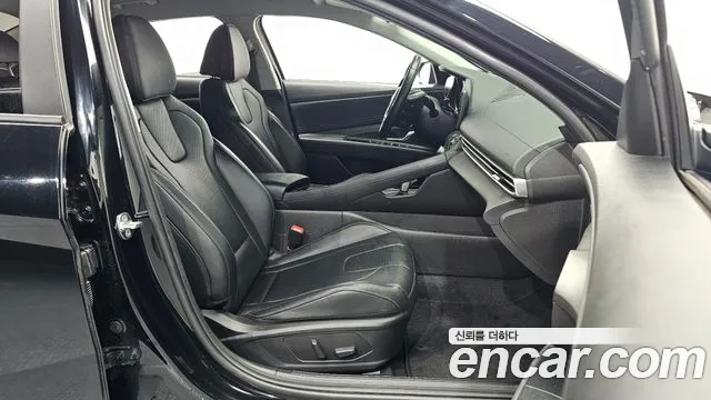 Hyundai Avante — фото 26