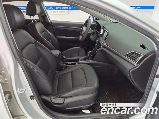 Hyundai Avante — фото 13