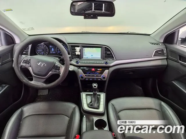Hyundai Avante — фото 7