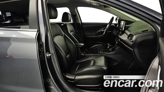 Hyundai i30 — фото 11