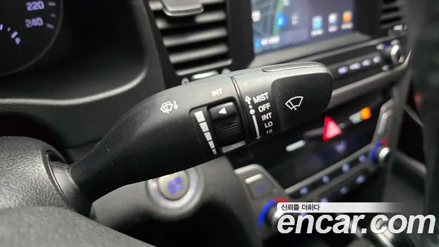Hyundai Avante — фото 17