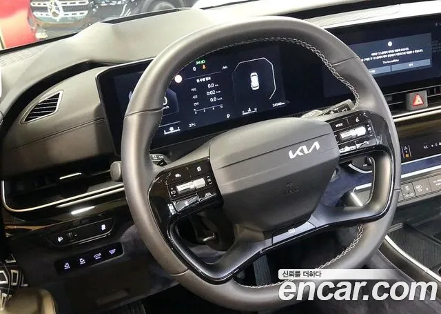 Kia Carnival — фото 12