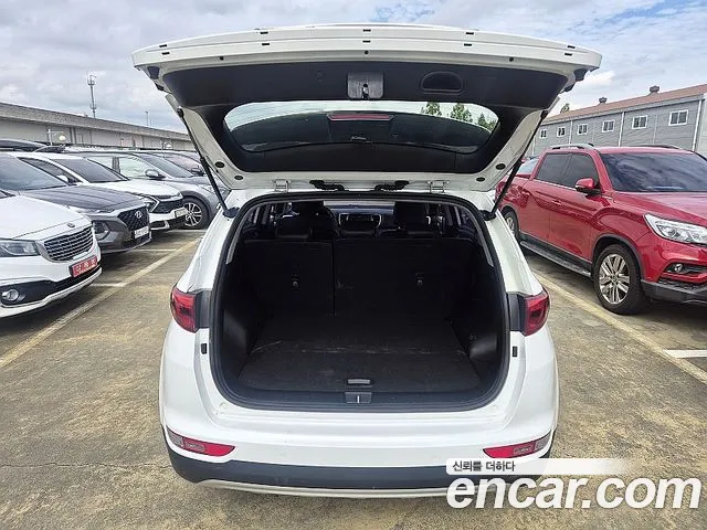Kia Sportage — фото 12