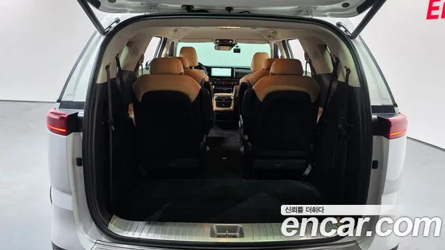 Kia Carnival — фото 19