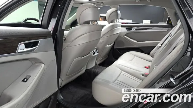 Genesis G80 — фото 11