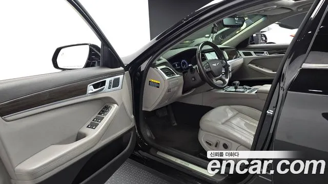 Genesis G80 — фото 10