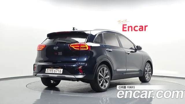 Kia Niro — фото 1